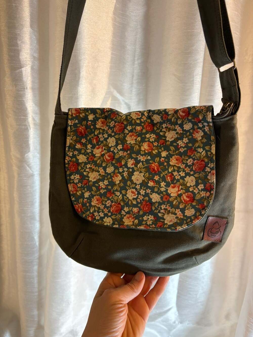Arsa Canvas Crossbody Bag Olive Green Floral Flap - Picture 7 of 7